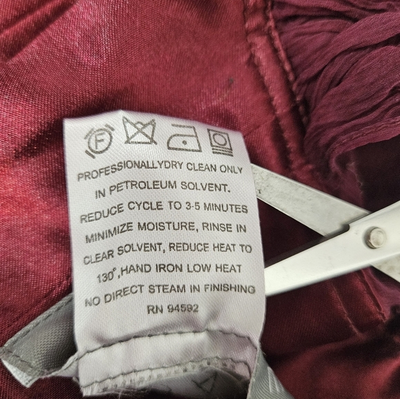 Amsale Cerisa Burgundy Crinkle Silk Junior Bridesmaid Gown Size 12 Girls G26 - Picture 9 of 11